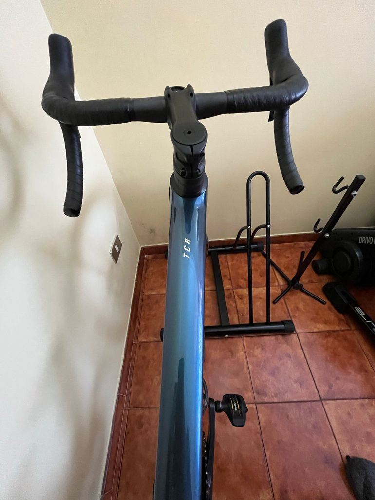 Used Giant TCR Advanced Pro 0 Di2 2025 2025 Road & Gravel, Azul — image 4 of 9