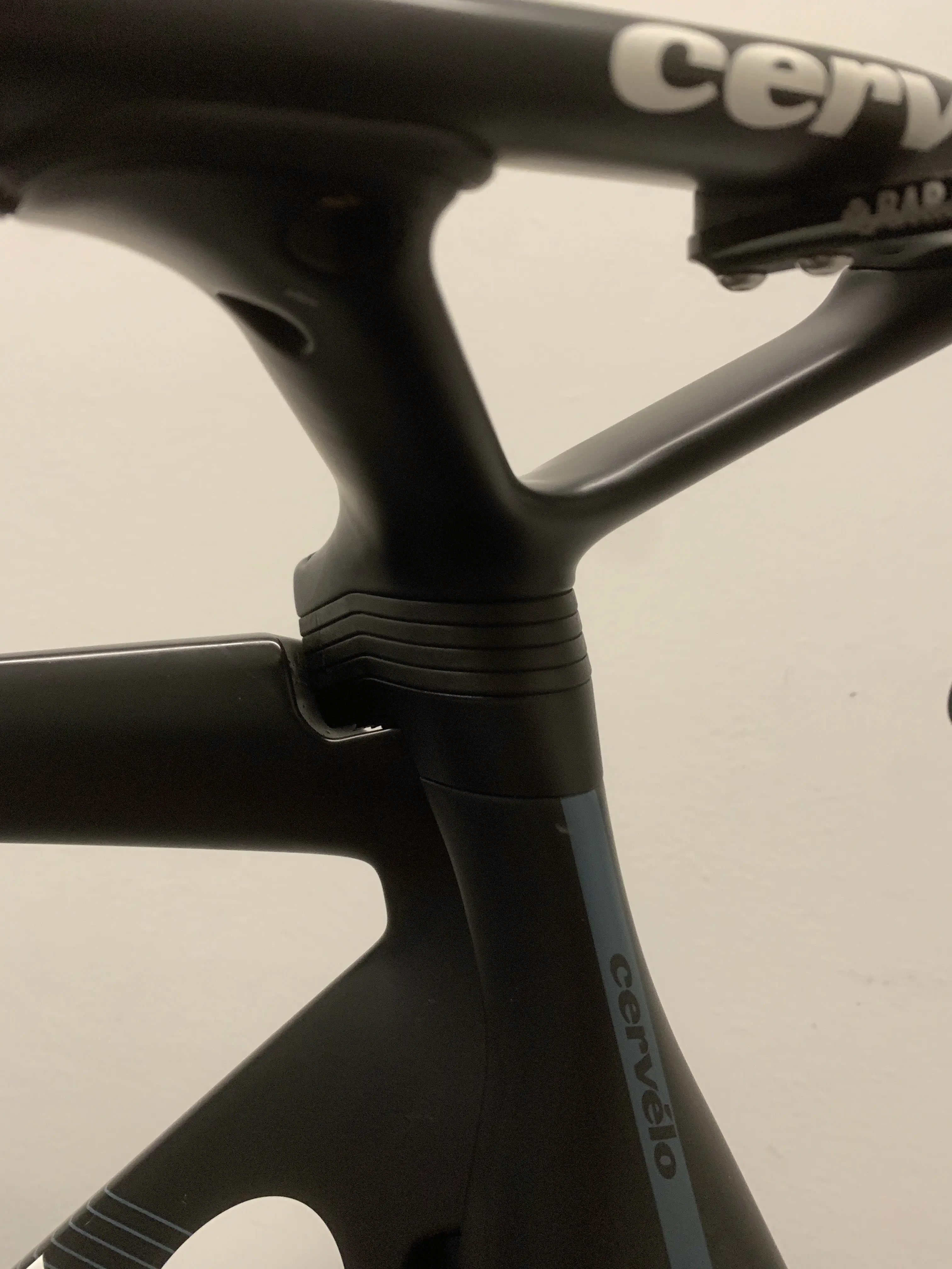 Cerv lo S5 Ultegra Disc used in 54 cm buycycle USA