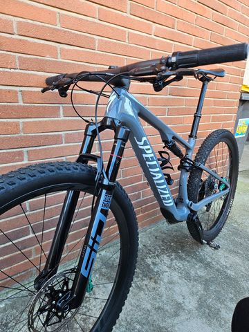 Gebrauchtes Specialized Epic 8 Comp 2024 Mountainbike, Hellgrau, 29 — Bild 4 von 5