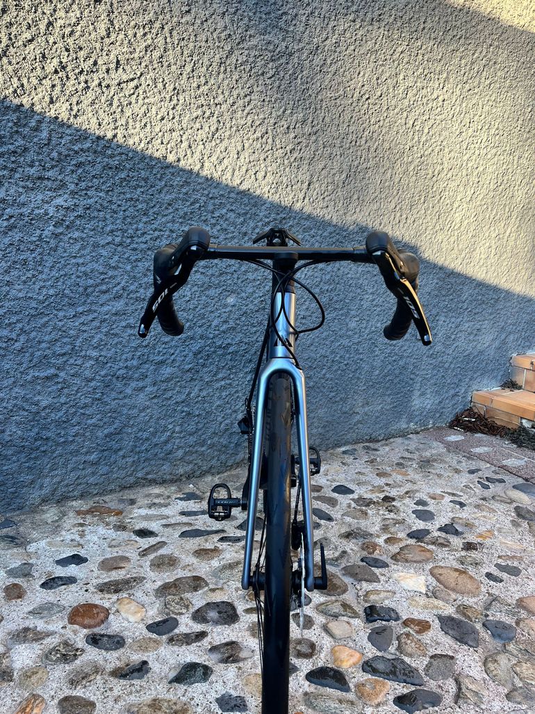 Used Canyon Ultimate CF SL 7 2025 2025 Road & Gravel, Black — image 8 of 9