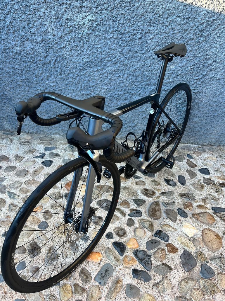 Used Canyon Ultimate CF SL 7 2025 2025 Road & Gravel, Black — image 9 of 9