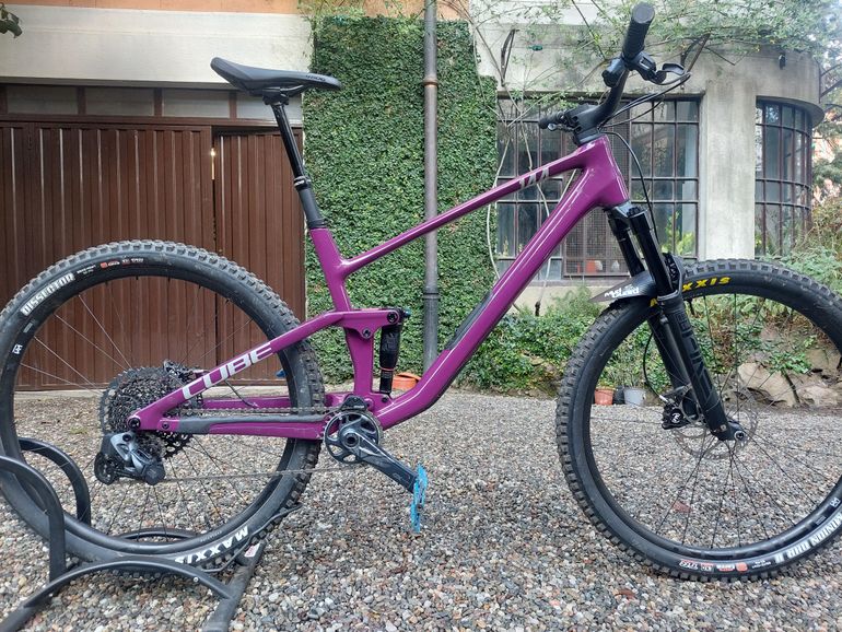 Used CUBE STEREO ONE44 C:68X SLX 2024 2024 Mountainbike, Morado — image 1 of 9