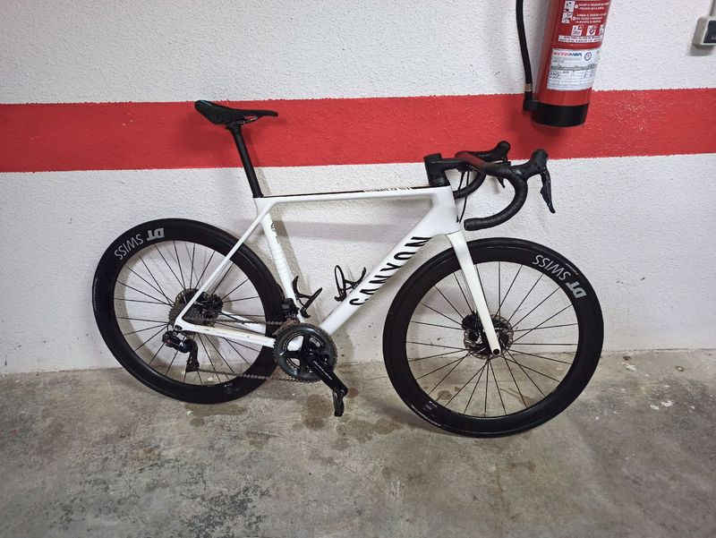Canyon Ultimate CF SLX 9 Disc Di2 2021 2021 Road & Gravel de segunda mano