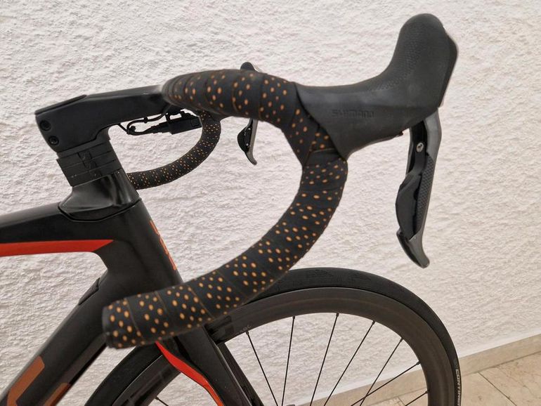 Used BMC BMC Roadmaschine 01 RH51 Carbon Ultergra DI2 2019 Road & Gravel, Orange — image 3 of 19