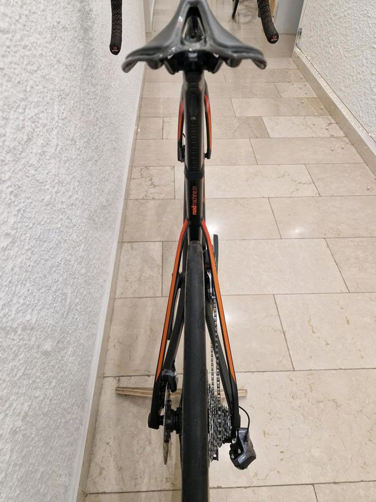Used BMC BMC Roadmaschine 01 RH51 Carbon Ultergra DI2 2019 Road & Gravel, Orange — image 7 of 19