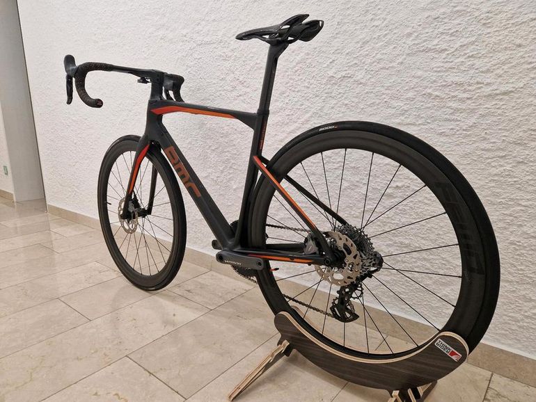Used BMC BMC Roadmaschine 01 RH51 Carbon Ultergra DI2 2019 Road & Gravel, Orange — image 2 of 19