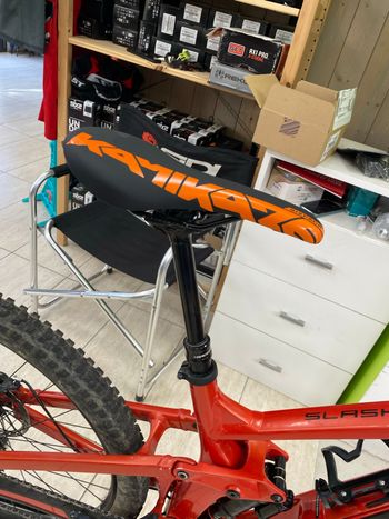 Used Trek Slash 7 Gen 5 2023 2023 Mountainbike, Rot, 29 — image 6 of 6