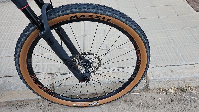Used Trek Procaliber 9.7 2018 2018 Mountainbike, Orange, 29 — image 3 of 6