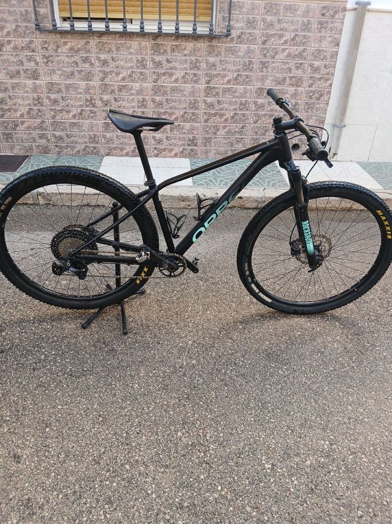 Used Orbea ALMA H30 2022 2022 Mountainbike, Black, 29 — image 1 of 8
