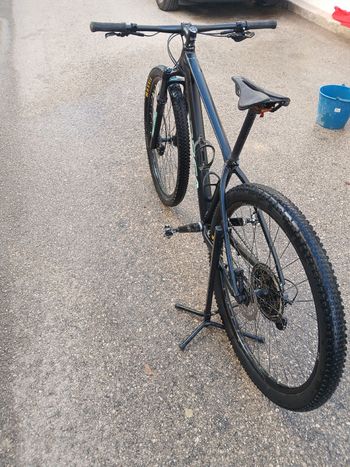 Used Orbea ALMA H30 2022 2022 Mountainbike, Black, 29 — image 3 of 8