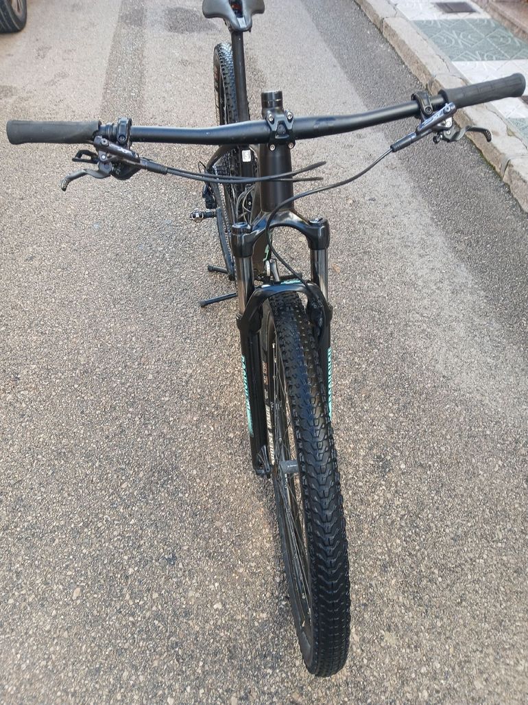 Used Orbea ALMA H30 2022 2022 Mountainbike, Black, 29 — image 4 of 8
