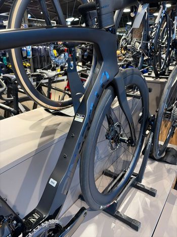 Used Pinarello DOGMA F DURA ACE Di2 2025 2025 Road & Gravel — image 4 of 4