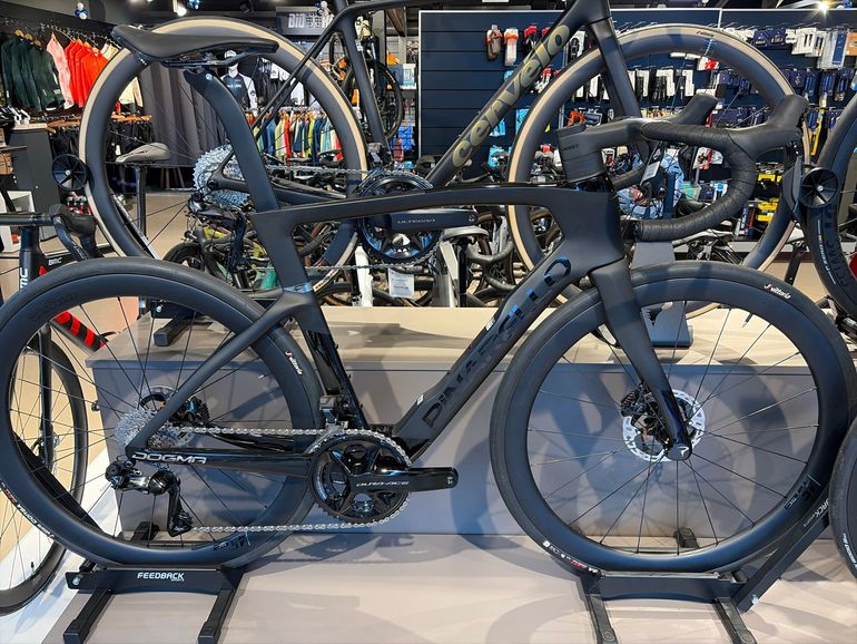 Used Pinarello DOGMA F DURA ACE Di2 2025 2025 Road & Gravel — image 1 of 4
