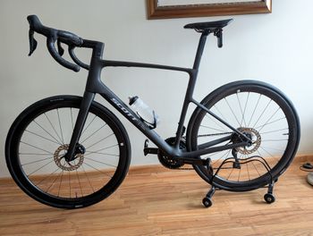 Used Scott Addict 30 2026 2026 Road & Gravel — image 13 of 20