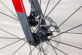 Used Trek Trek Madone SL6 2025 Road & Gravel, Red — image 11 of 18