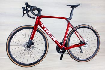 Used Trek Trek Madone SL6 2025 Road & Gravel, Red — image 12 of 18