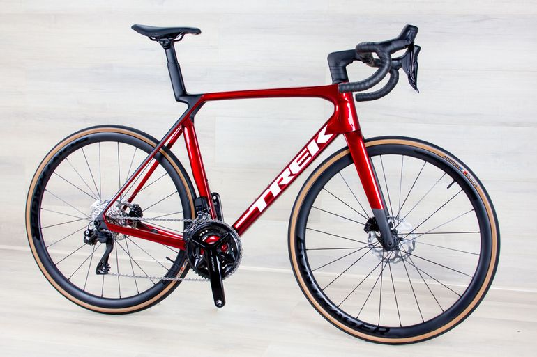 Used Trek Trek Madone SL6 2025 Road & Gravel, Red — image 4 of 18
