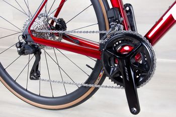 Used Trek Trek Madone SL6 2025 Road & Gravel, Red — image 5 of 18