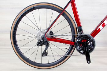 Used Trek Trek Madone SL6 2025 Road & Gravel, Red — image 3 of 18