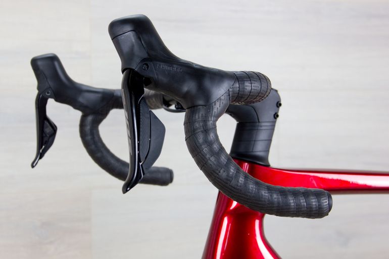 Used Trek Trek Madone SL6 2025 Road & Gravel, Red — image 17 of 18