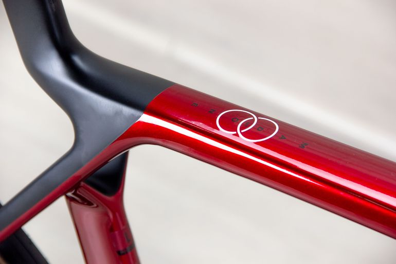 Used Trek Trek Madone SL6 2025 Road & Gravel, Red — image 7 of 18