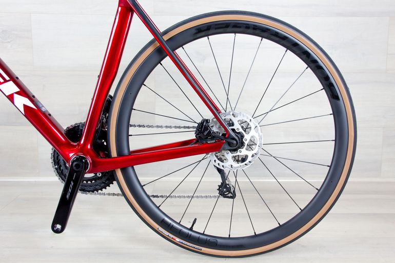 Used Trek Trek Madone SL6 2025 Road & Gravel, Red — image 13 of 18