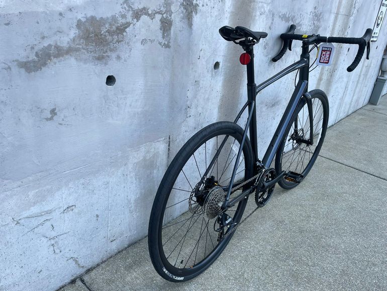 Used Giant Contend AR 3 2022 2022 Road & Gravel, Light Gray — image 3 of 5