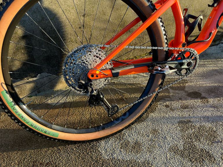 Used Orbea OIZ H20 2021 2021 Mountainbike, Orange, 29 — image 9 of 14