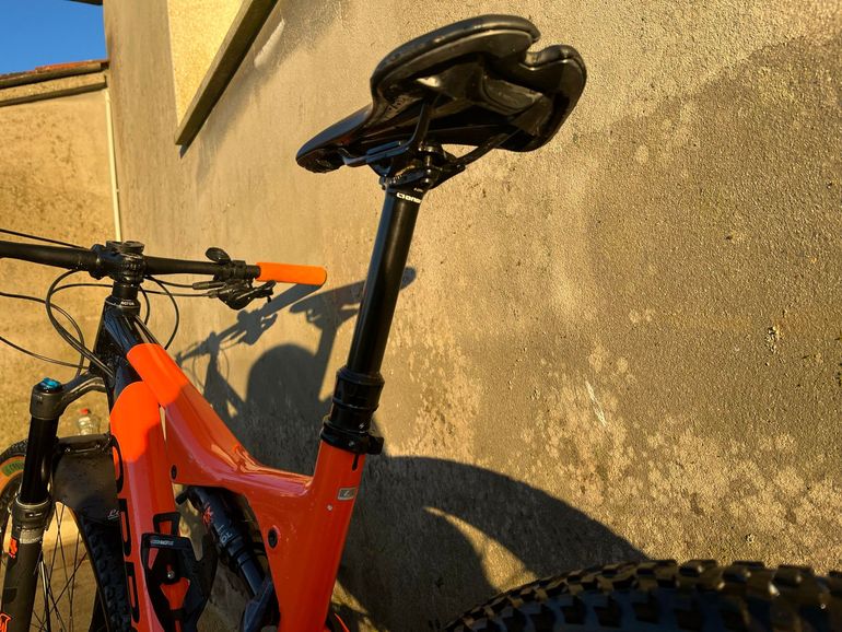 Used Orbea OIZ H20 2021 2021 Mountainbike, Orange, 29 — image 4 of 14