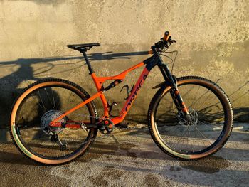 Used Orbea OIZ H20 2021 2021 Mountainbike, Orange, 29 — image 8 of 14