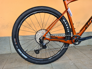 Brugt Giant XTC Advanced 2 2022 Mountainbike — billede 4 af 5