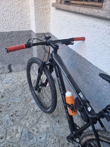 Gebrauchtes Focus Raven 8.6 2022 2022 Mountainbike, Schwarz, 29 — Bild 3 von 5