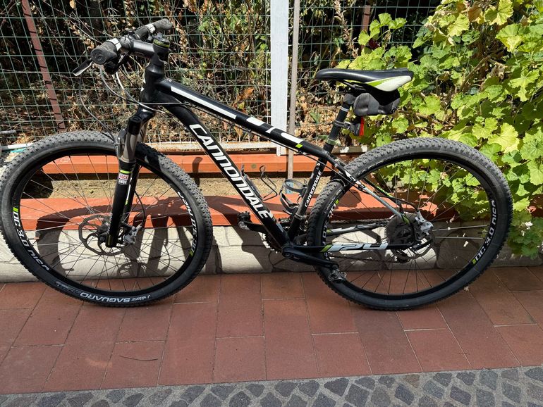 Used Cannondale Trail SL2 2017 Mountainbike, Black — image 1 of 12