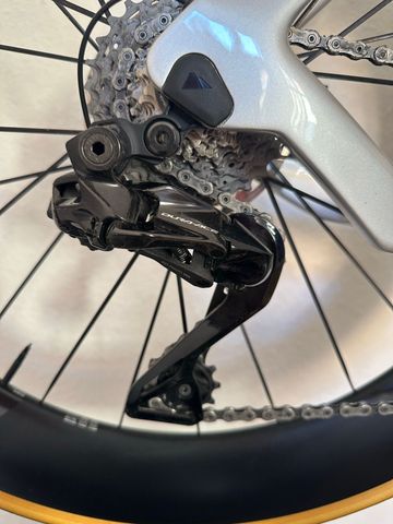 Gebrauchtes Canyon Speedmax Shimano Dura Ace Di2 2023 Road & Gravel, Hellgrau — Bild 6 von 10