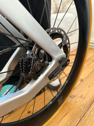 Gebrauchtes Canyon Speedmax Shimano Dura Ace Di2 2023 Road & Gravel, Hellgrau — Bild 9 von 10