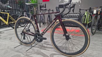 Used Orbea ORCA M20iLTD PWR 2025 2025 Road & Gravel, Red — image 6 of 11