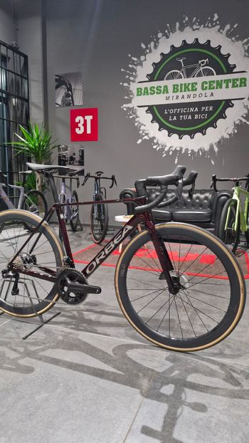 Used Orbea ORCA M20iLTD PWR 2025 2025 Road & Gravel, Red — image 5 of 11