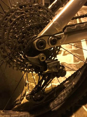 Used Dartmoor Thudebird 2023 Mountainbike, Light Gray — image 6 of 10