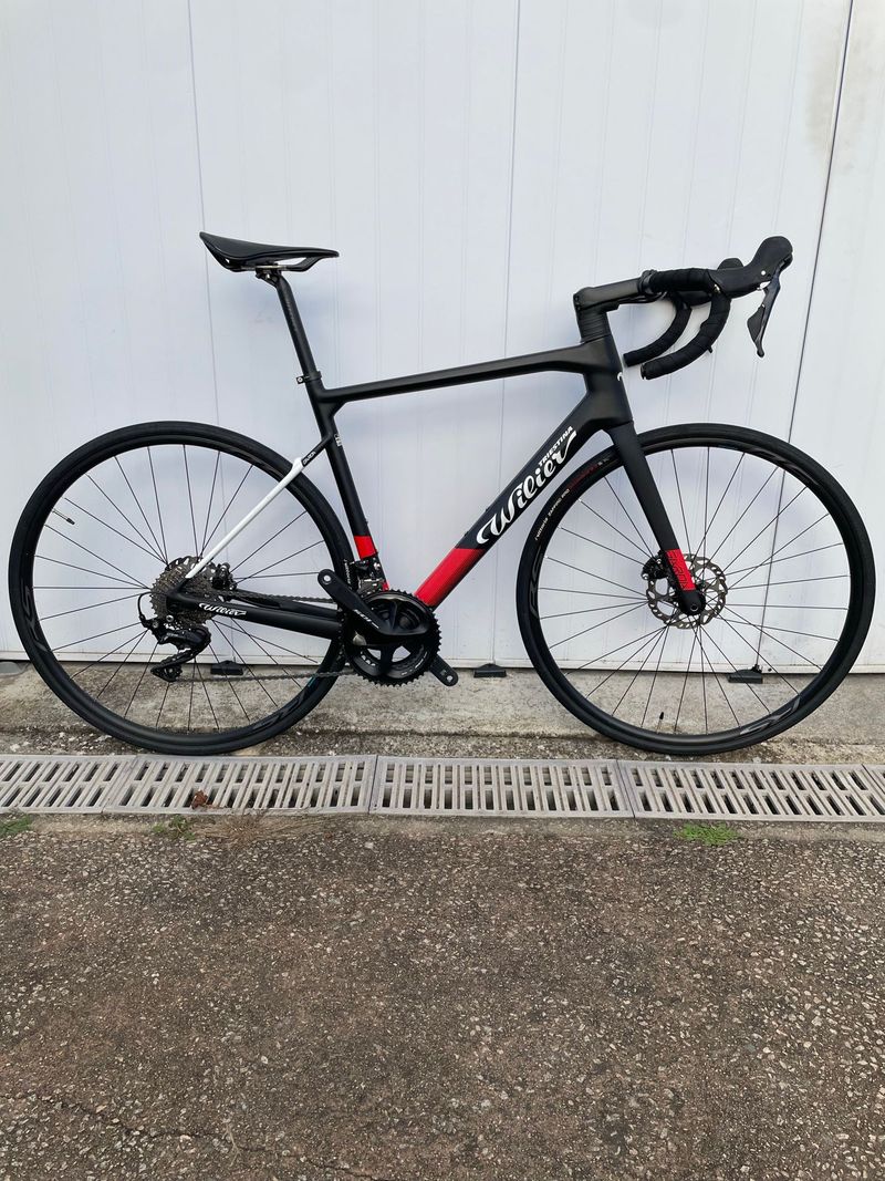 Wilier Garda Disc 105 RS171 (L) 2024 Road & Gravel de segunda mano