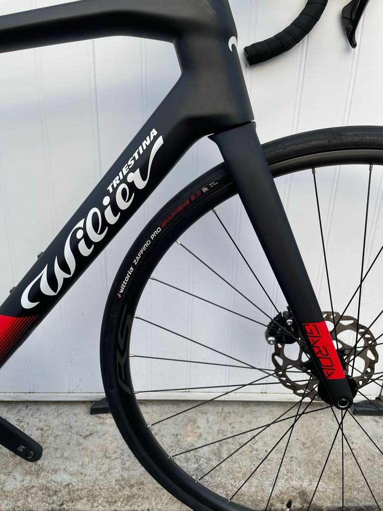 Used Wilier Garda Disc 105 RS171 (L) 2024 Road & Gravel, Black — image 2 of 11