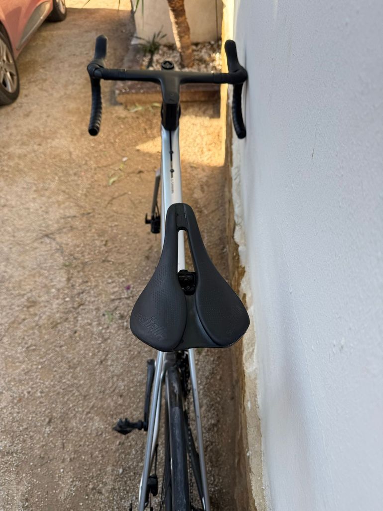 Used Canyon Endurace CF 7 2025 2025 Road & Gravel, Grigio chiaro — image 4 of 9