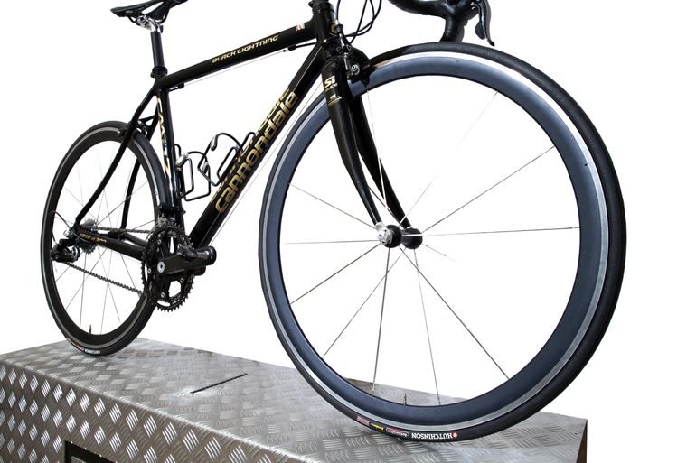 Used Cannondale CAAD7 Black Lightning Limited Edition 2003 Road & Gravel — image 3 of 5