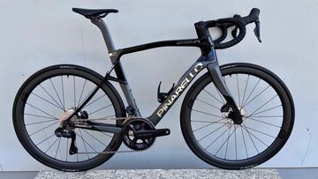 Pinarello Dogma Shimano Ultegra Di2 2024 Road & Gravel usato