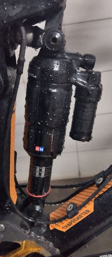 Used Canyon Strive AL 6.0 2018 2018 Mountainbike, Black, 27.5 — image 6 of 9