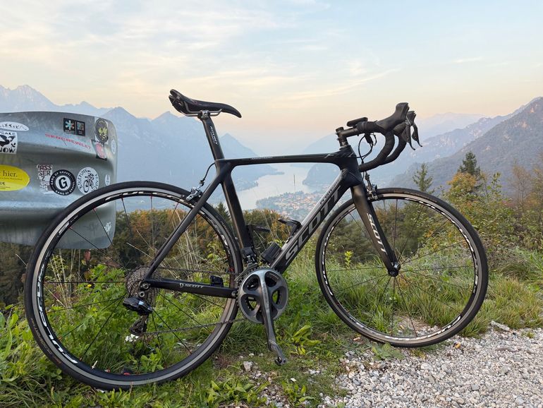 Used Scott foil Premium 2018 Road & Gravel, Black — image 1 of 12