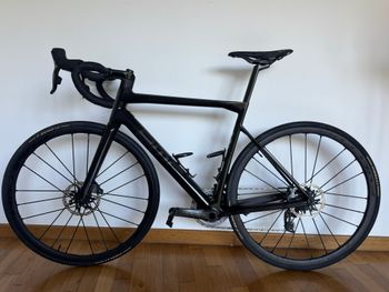 Used BMC Teammachine SLR01 DISC THREE 2020 2020 Road & Gravel, Negro — image 2 of 11