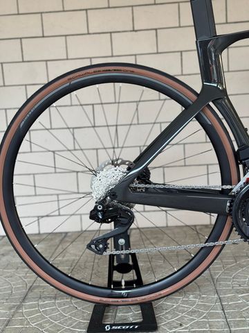 Brugt Scott Foil Shimano 105 Di2 2023 Road & Gravel — billede 2 af 9