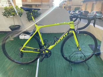 Used Giant TCR Advanced SL 2 2016 2016 Road & Gravel, White — image 1 of 7
