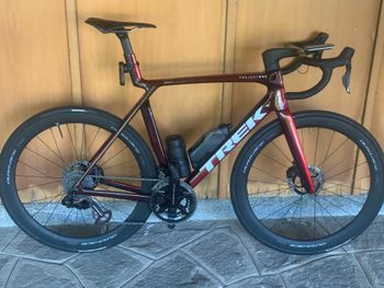 Used trek madone Madone Generazione 8 2025 Road & Gravel — image 3 of 3