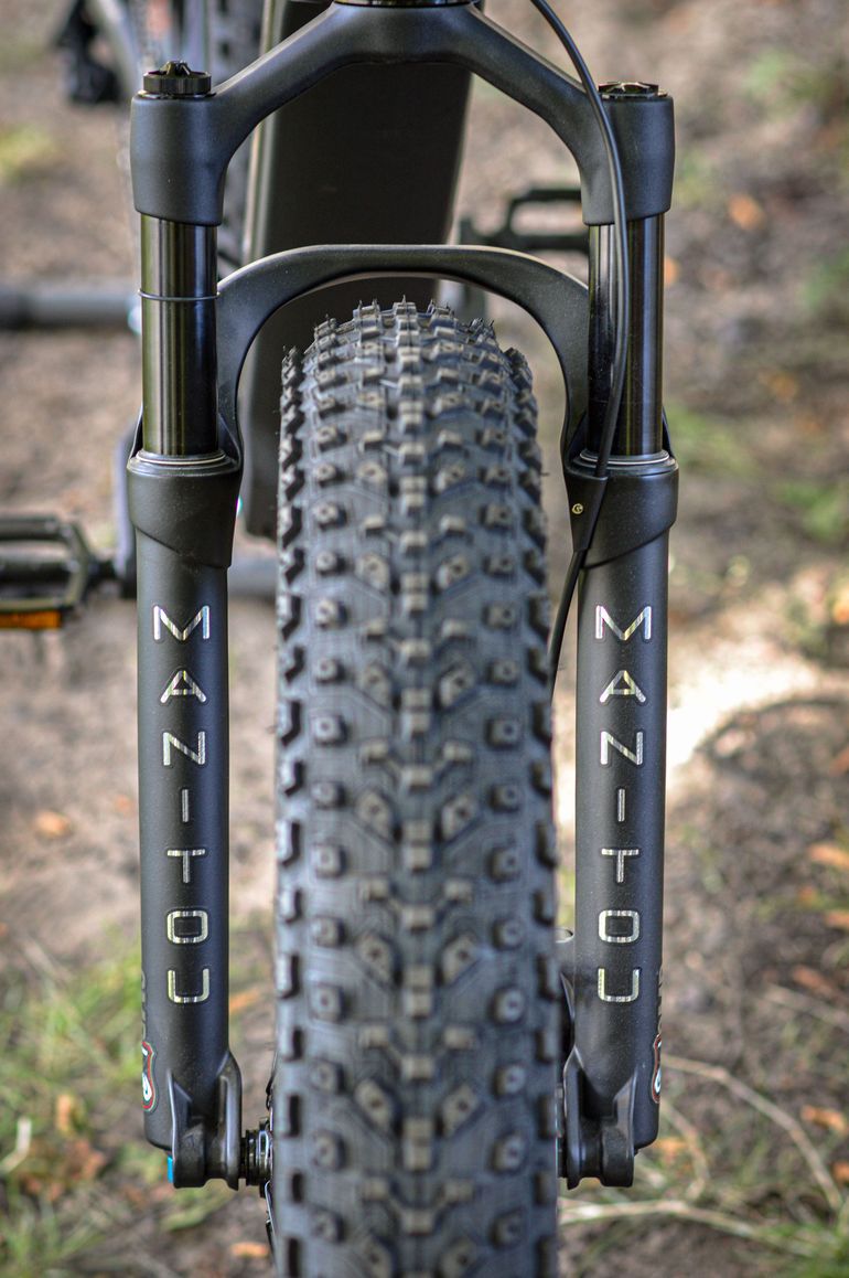Used Giant Yukon E+ 2025 2025 Mountainbike, Light Gray, 27.5 — image 5 of 12